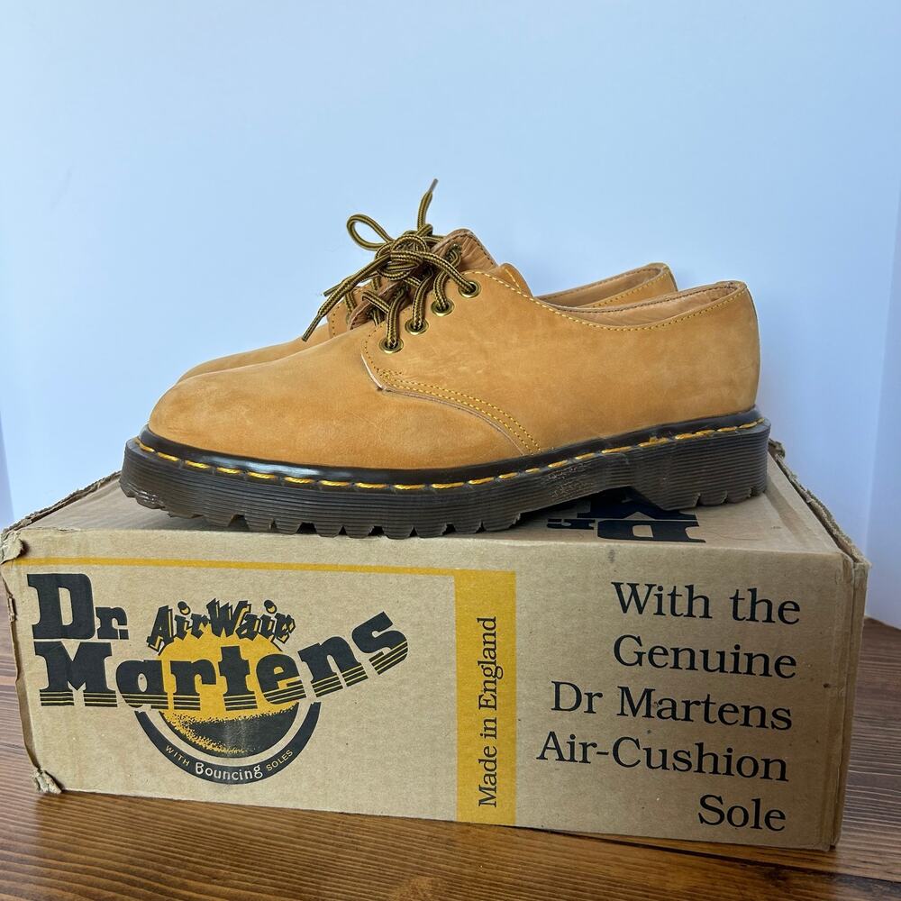 Dr. Martens Vintage Mens Sz 7 Wheat Waterbuck Suede Leather Gibson Shoe with Box